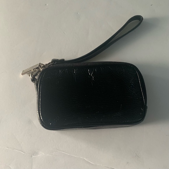 HOBO Wristlet/Wallet - Picture 2 of 9